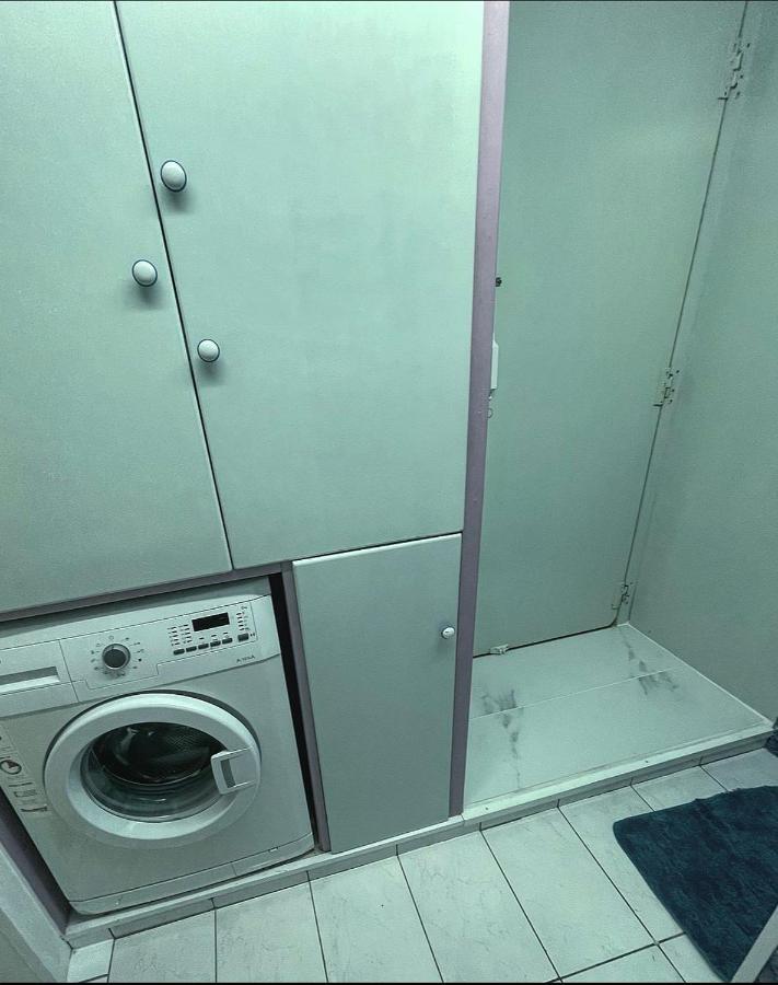 Comfortable, Modern Studio Apartment Протарас Екстериор снимка