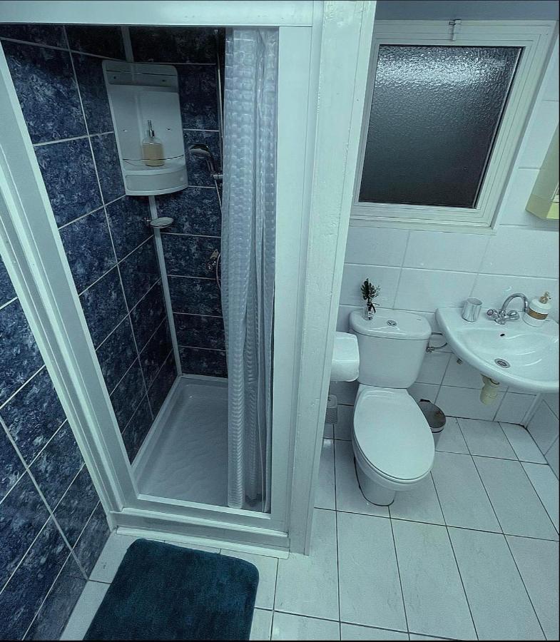 Comfortable, Modern Studio Apartment Протарас Екстериор снимка